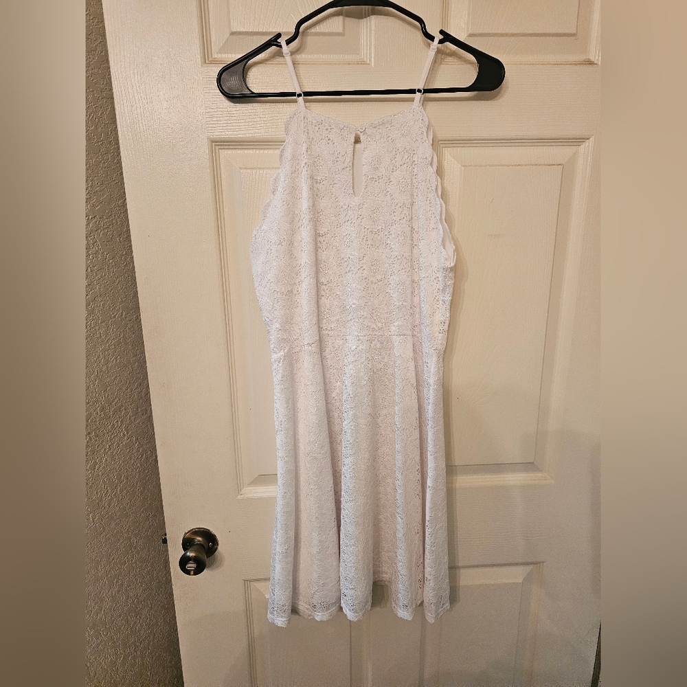 Elegant White Lace Dress